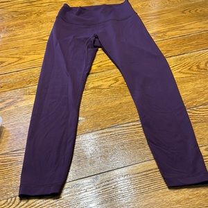 Victoria’s Secret plum color athletic leggings.  Size 8.  Great condition.